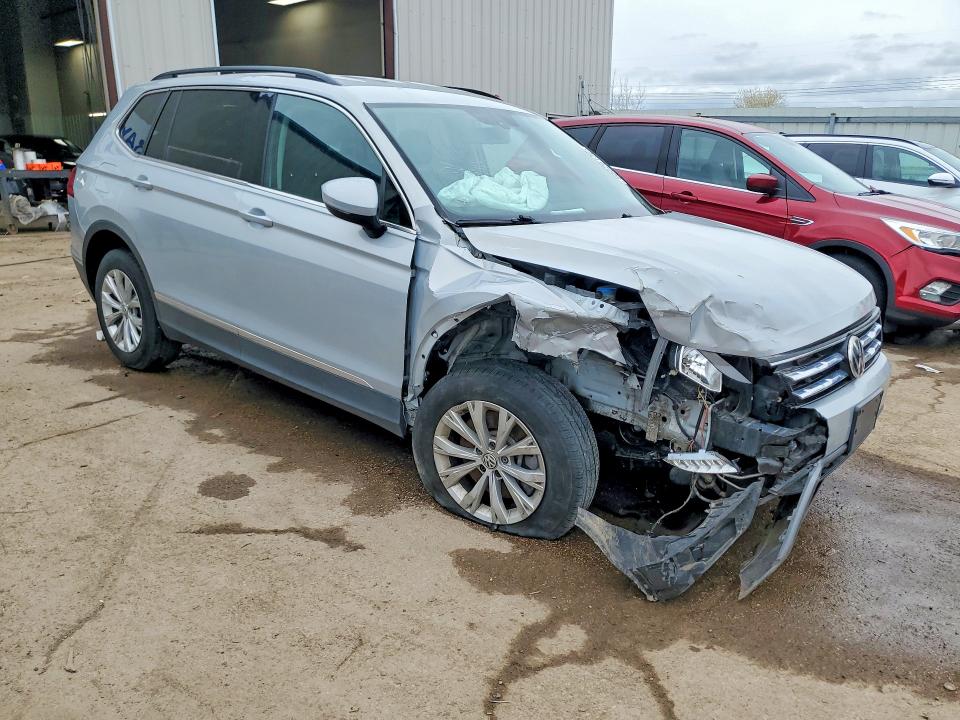 50826136 :رقم المزاد ، 3VV2B7AX8KM051979 vin ، 2019 Volkswagen Tiguan مزاد بيع