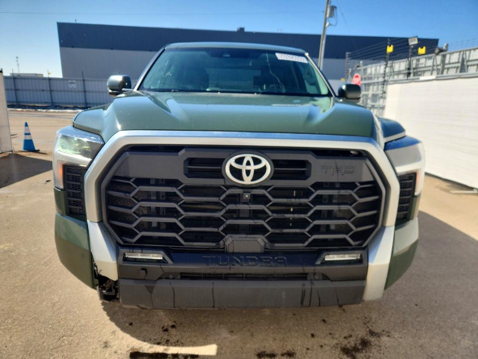 Продажа на аукционе авто 2022 Toyota Tundra, vin: 5TFJA5DB1NX029726, номер лота: 50925606