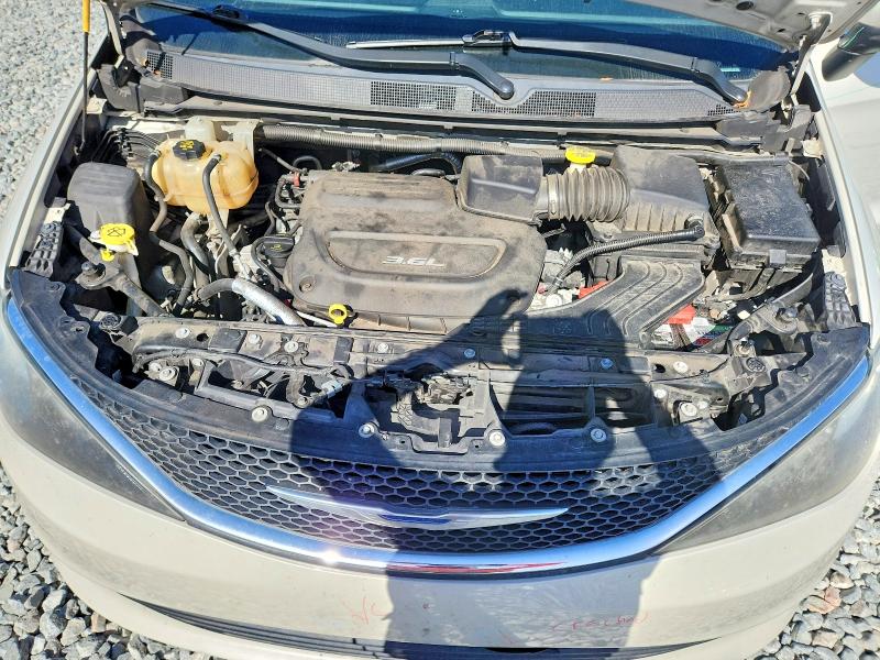 49297046 :رقم المزاد ، 2C4RC1DG9HR770856 vin ، 2017 Chrysler Pacifica مزاد بيع