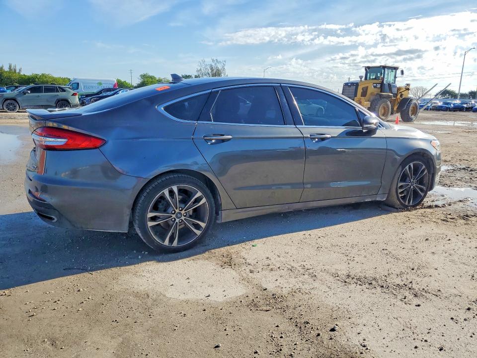 50348746 :رقم المزاد ، 3FA6P0D93LR115278 vin ، 2020 Ford Fusion مزاد بيع