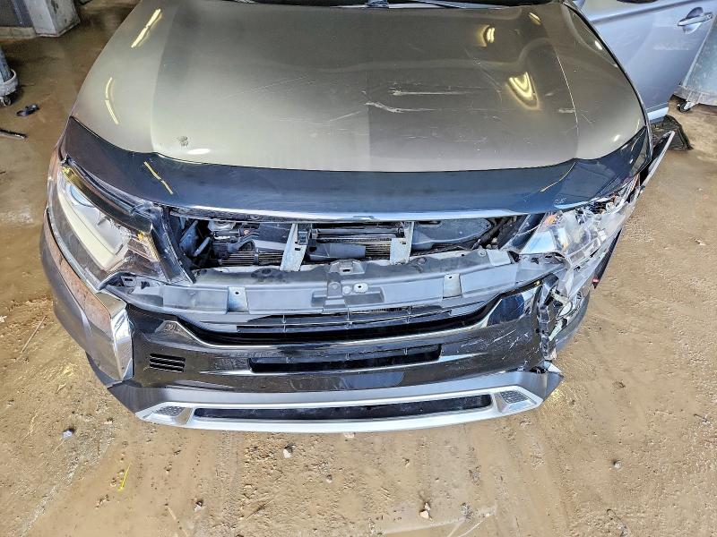 48772186 :رقم المزاد ، JA4AZ3A33LZ021388 vin ، 2020 Mitsubishi Outlander مزاد بيع