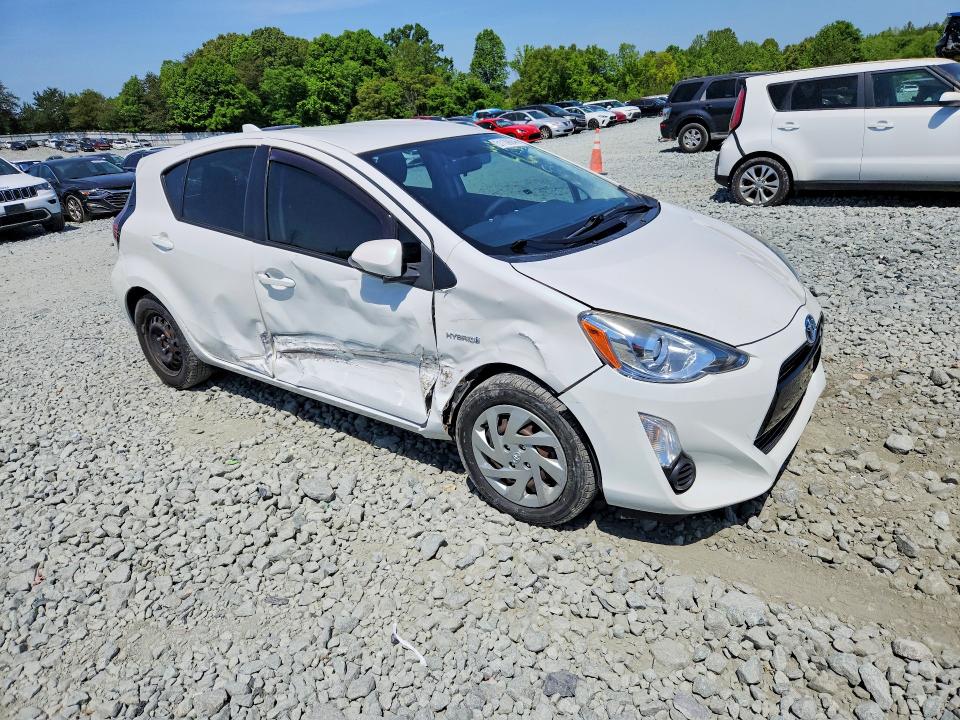 51109946 :رقم المزاد ، JTDKDTB34F1577705 vin ، 2015 Toyota Prius C مزاد بيع