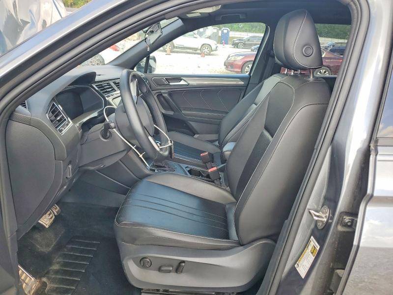 49770216 :رقم المزاد ، 3VVCB7AX1NM122030 vin ، 2022 Volkswagen Tiguan مزاد بيع