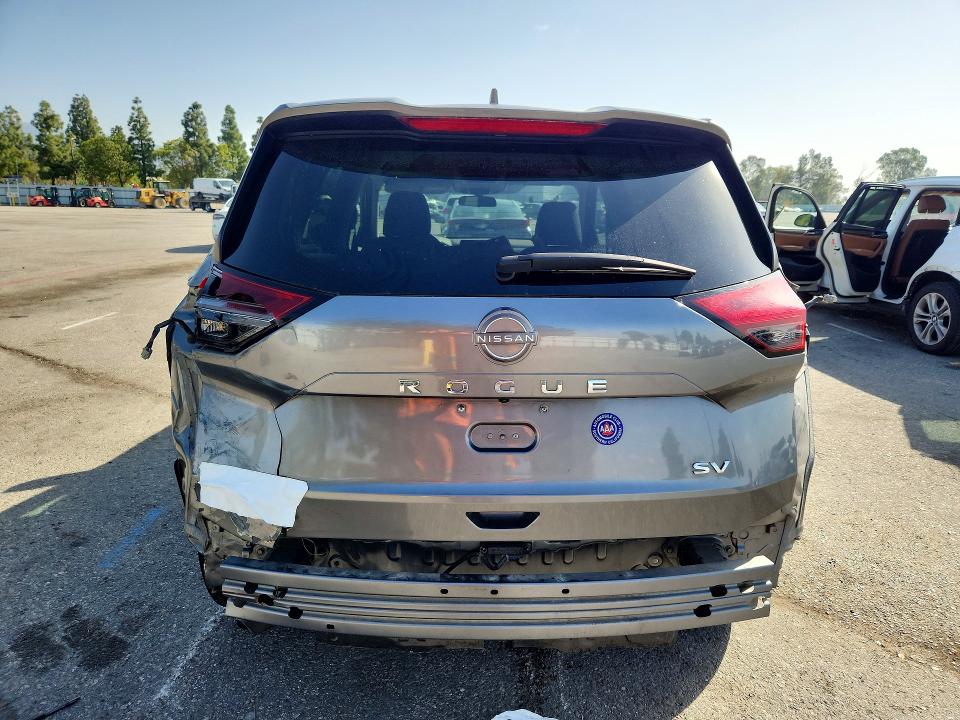 50346036 :رقم المزاد ، 5N1BT3BA7PC827313 vin ، 2023 Nissan Rogue مزاد بيع
