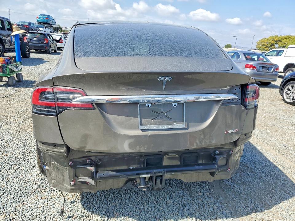 2016 Tesla Model X მანქანა იყიდება აუქციონზე, vin: 5YJXCBE48GF016326, აუქციონის ნომერი: 52167246