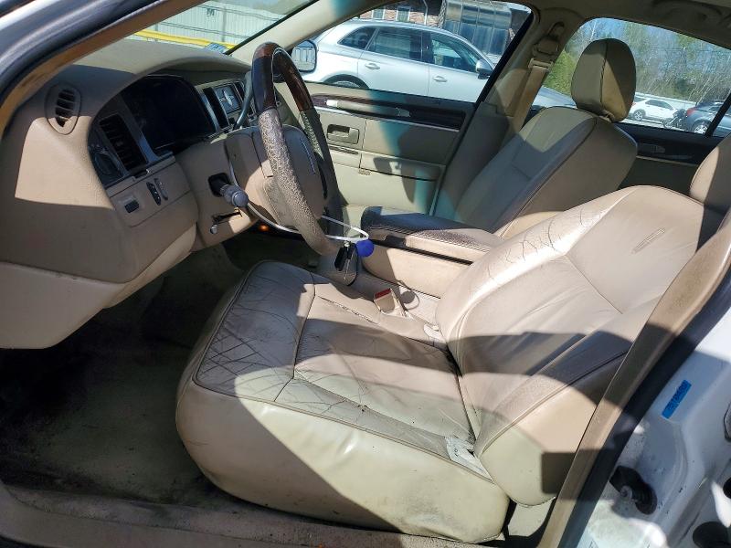 2006 Lincoln Town Car მანქანა იყიდება აუქციონზე, vin: 1LNHM83W56Y635906, აუქციონის ნომერი: 50696296
