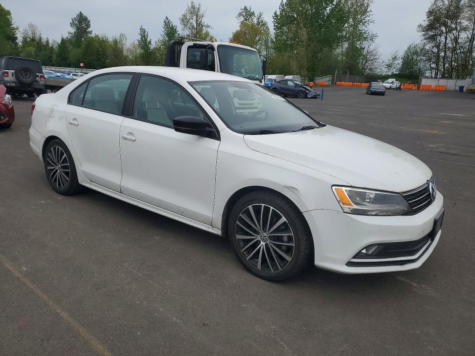 49842516 :رقم المزاد ، 3VWD17AJXFM346512 vin ، 2015 Volkswagen Jetta مزاد بيع
