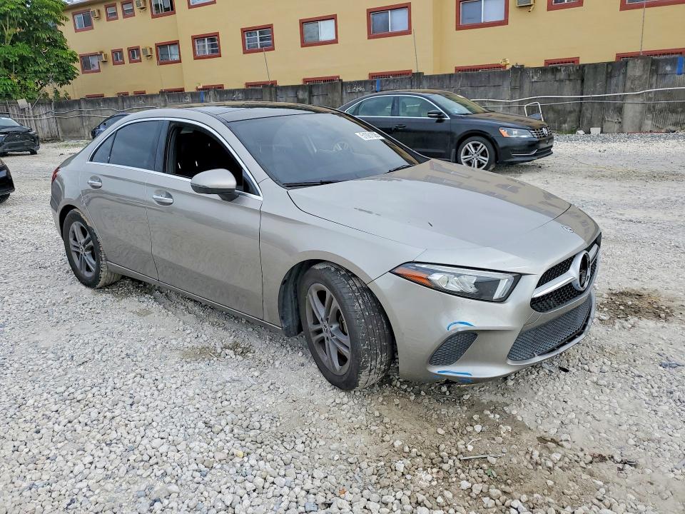 51081626 :رقم المزاد ، W1K3G4EB5LJ199979 vin ، 2020 Mercedes-benz A مزاد بيع