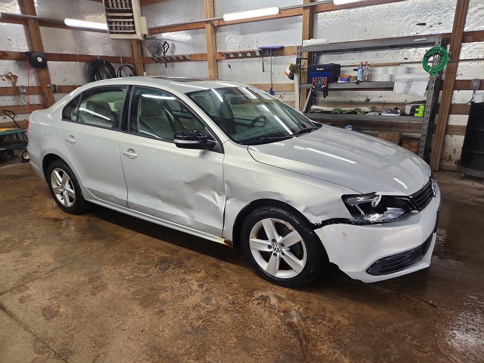 Продаж на аукціоні авто 2011 Volkswagen Jetta, vin: 3VW3L7AJ7BM072184, номер лоту: 48575526