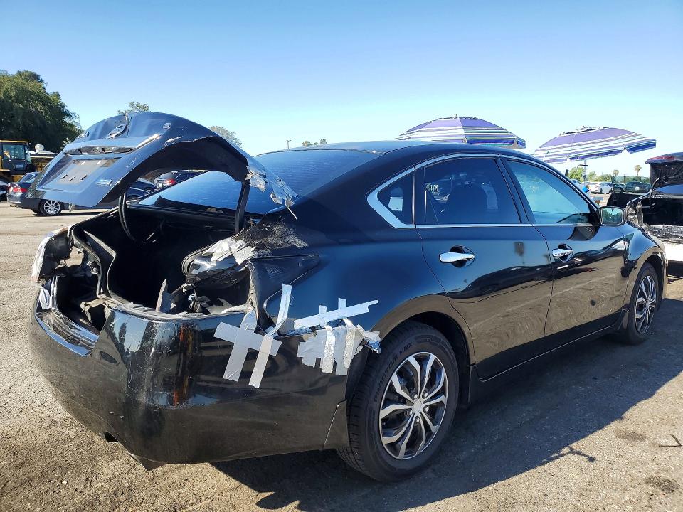 2014 Nissan Altima მანქანა იყიდება აუქციონზე, vin: 1N4AL3AP4EN379710, აუქციონის ნომერი: 49326476