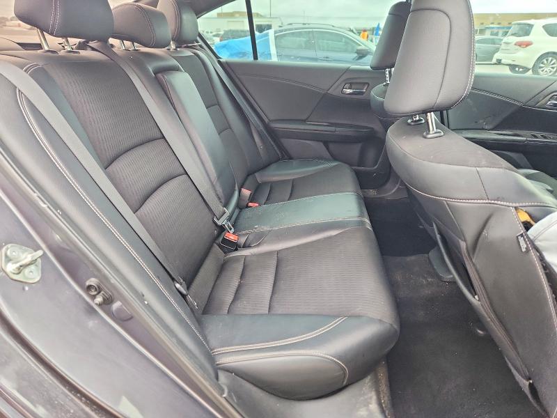 51820076 :رقم المزاد ، 1HGCR2F56HA281505 vin ، 2017 Honda Accord مزاد بيع