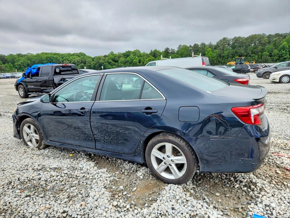 51351156 :رقم المزاد ، 4T1BF1FKXDU290585 vin ، 2013 Toyota Camry مزاد بيع