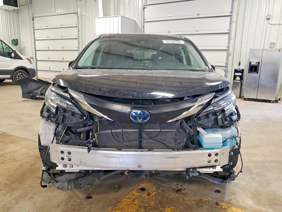 51158796 :رقم المزاد ، 5TDYRKEC2NS100497 vin ، 2022 Toyota Sienna مزاد بيع