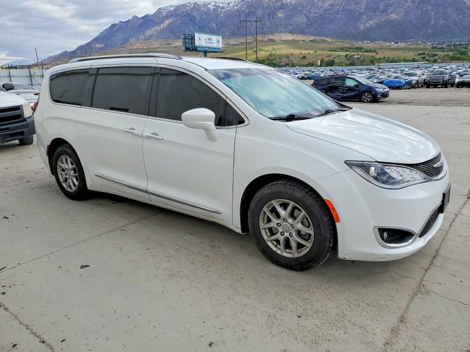 2020 Chrysler Pacifica მანქანა იყიდება აუქციონზე, vin: 2C4RC1BG1LR131916, აუქციონის ნომერი: 51135126