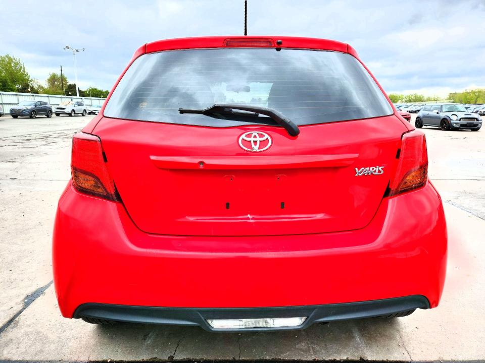 2015 Toyota Yaris მანქანა იყიდება აუქციონზე, vin: VNKKTUD30FA027057, აუქციონის ნომერი: 51696166