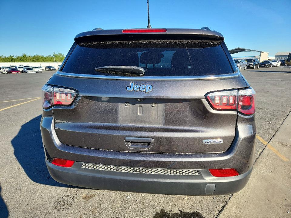 49810706 :رقم المزاد ، 3C4NJCBB3JT233622 vin ، 2018 Jeep Compass مزاد بيع