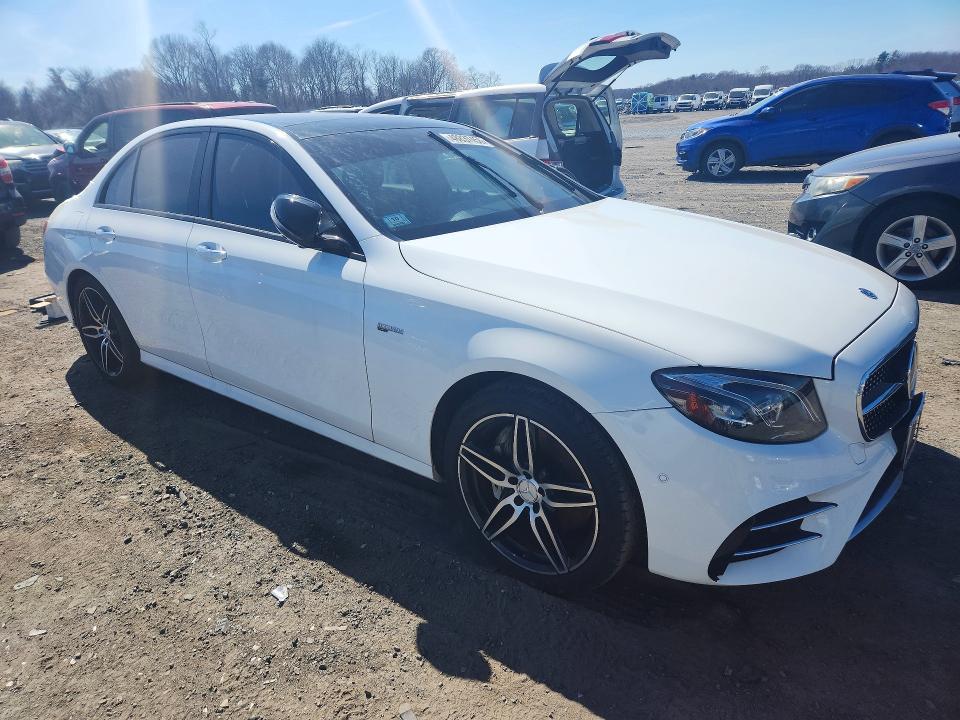 48837456 :رقم المزاد ، WDDZF6EB2JA477341 vin ، 2018 Mercedes-benz E مزاد بيع