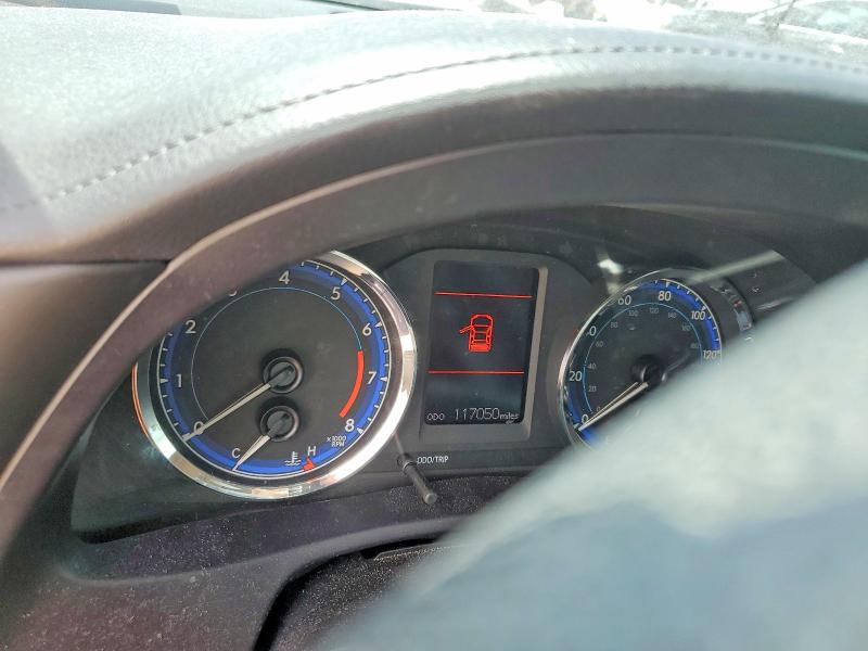 49462796 :رقم المزاد ، 5YFBURHE3HP700100 vin ، 2017 Toyota Corolla مزاد بيع