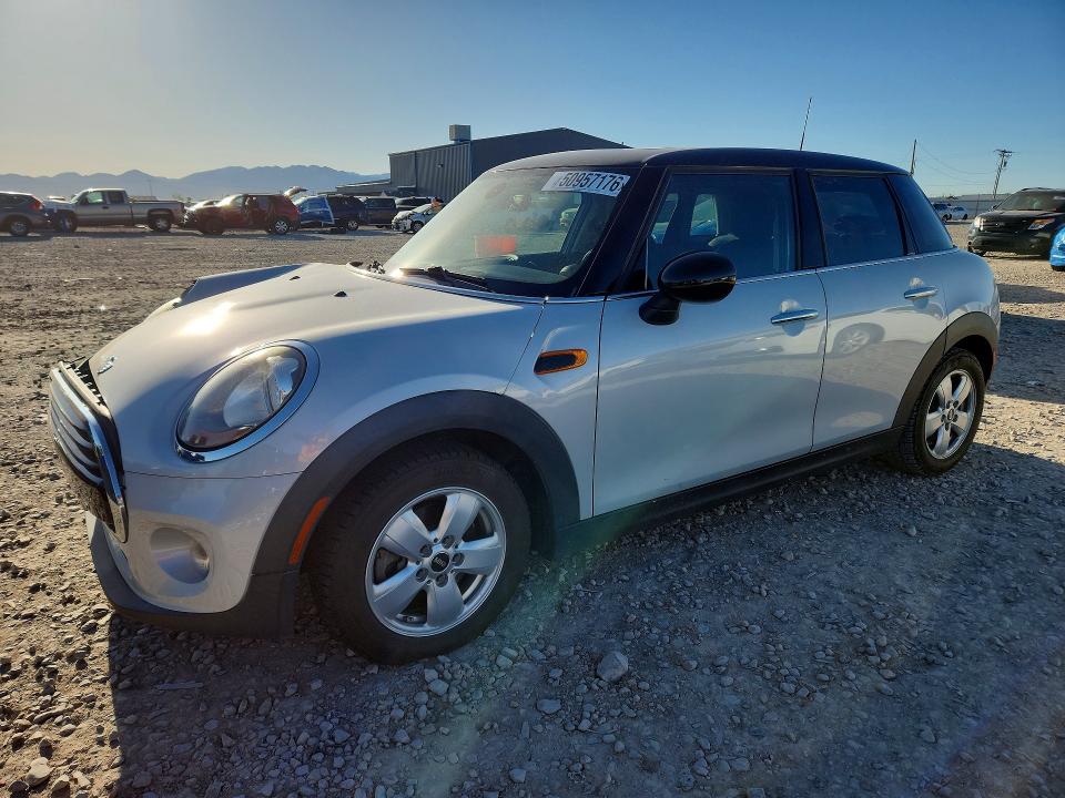 2016 Mini Cooper მანქანა იყიდება აუქციონზე, vin: WMWXU1C50G2D08171, აუქციონის ნომერი: 50957176