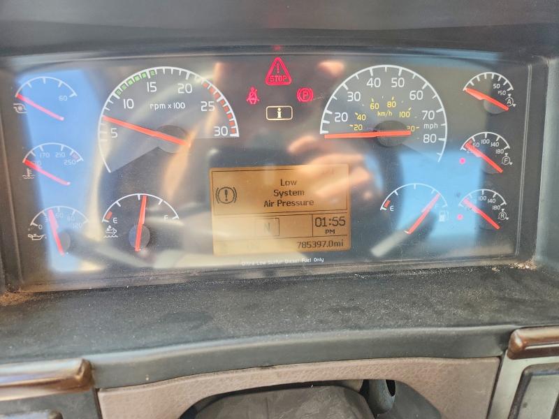 50617886 :رقم المزاد ، 4V4N39TG7JN892475 vin ، 2018 Volvo Vnl مزاد بيع