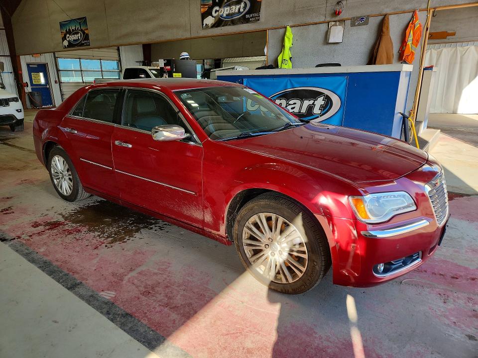 49043746 :رقم المزاد ، 2C3CK6CT8BH530297 vin ، 2011 Chrysler 300c مزاد بيع