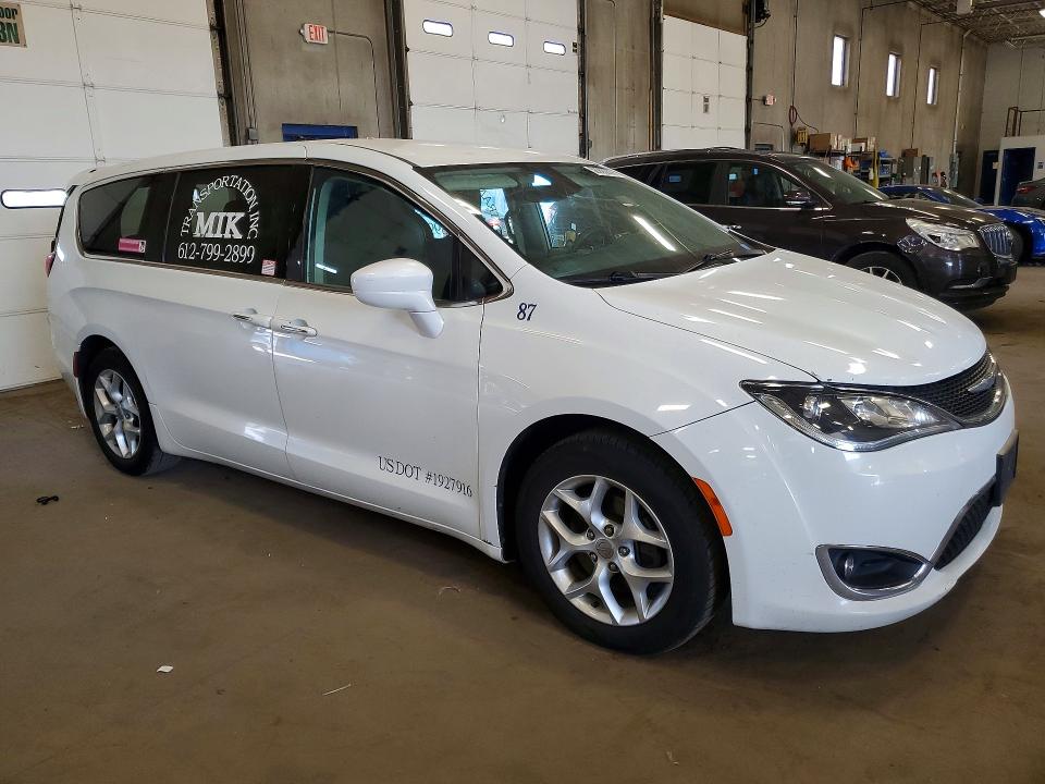 2018 Chrysler Pacifica მანქანა იყიდება აუქციონზე, vin: 2C4RC1FG8JR117356, აუქციონის ნომერი: 50996806