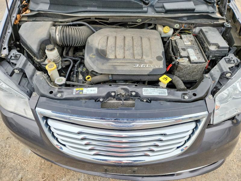 51696066 :رقم المزاد ، 2C4RC1BG8GR253341 vin ، 2016 Chrysler Town & Country مزاد بيع