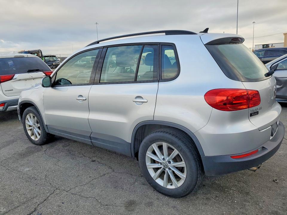 47758036 :رقم المزاد ، WVGAV7AX7HK049864 vin ، 2017 Volkswagen Tiguan مزاد بيع