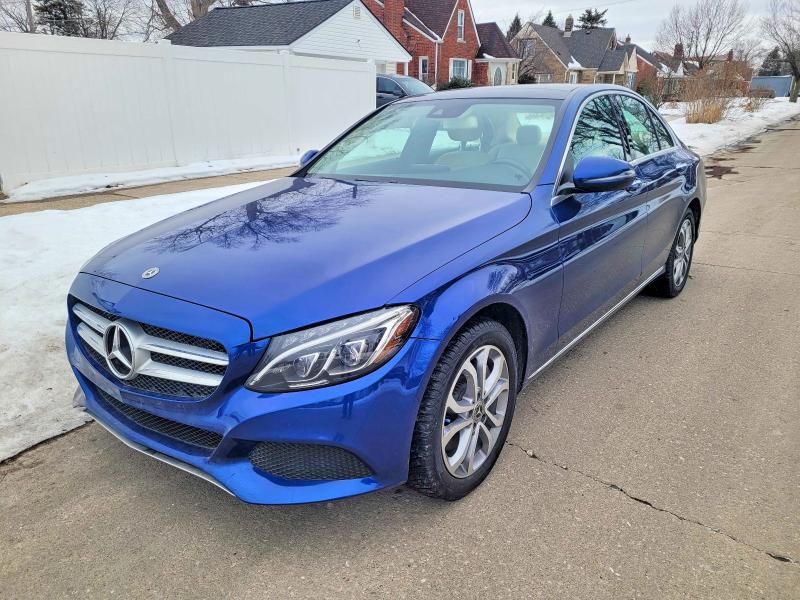 51319076 :رقم المزاد ، 55SWF4KB2JU260741 vin ، 2018 Mercedes-benz C مزاد بيع