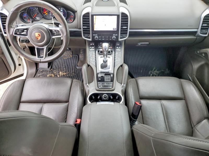50497216 :رقم المزاد ، WP1AA2A26JKA02367 vin ، 2018 Porsche Cayenne مزاد بيع