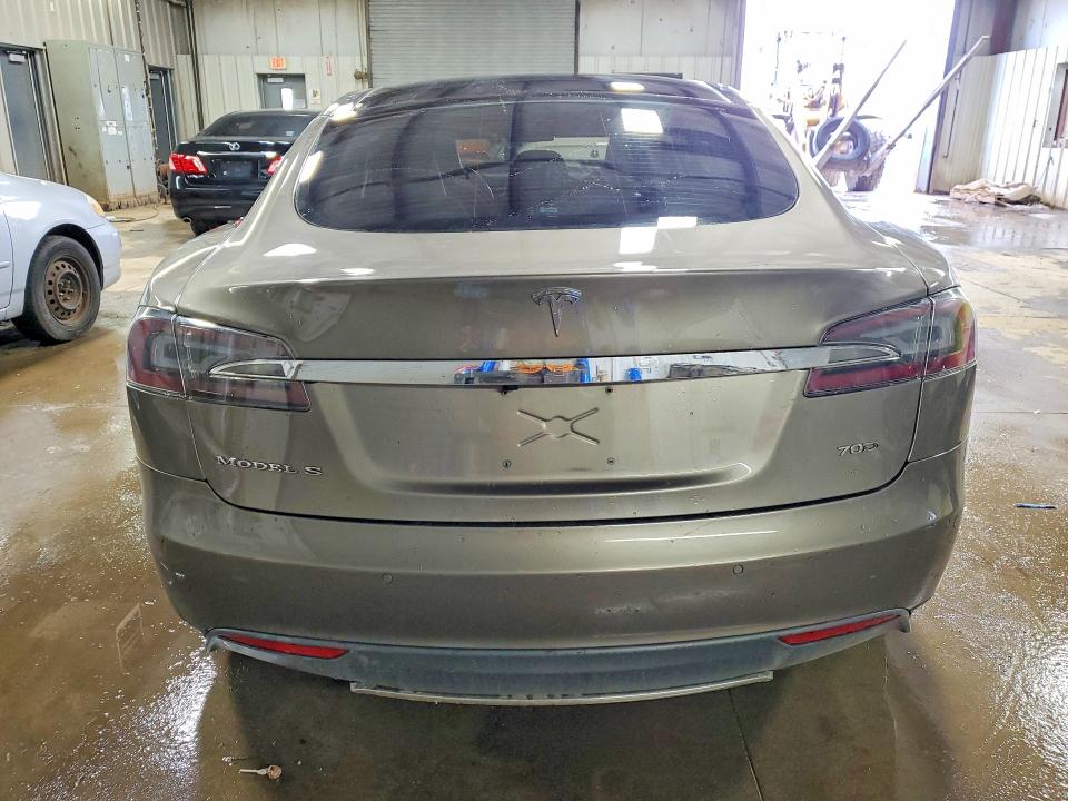 Продажа на аукционе авто 2015 Tesla Model S, vin: 5YJSA1S21FF086360, номер лота: 47921886