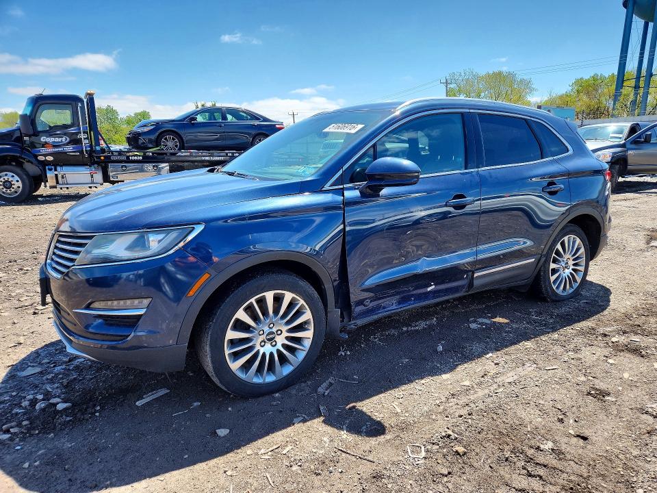 51606916 :رقم المزاد ، 5LMCJ2A99FUJ01793 vin ، 2015 Lincoln Townhouse Mkc مزاد بيع