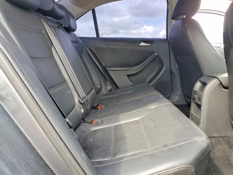 48565946 :رقم المزاد ، 3VWD17AJ6EM359515 vin ، 2014 Volkswagen Jetta مزاد بيع