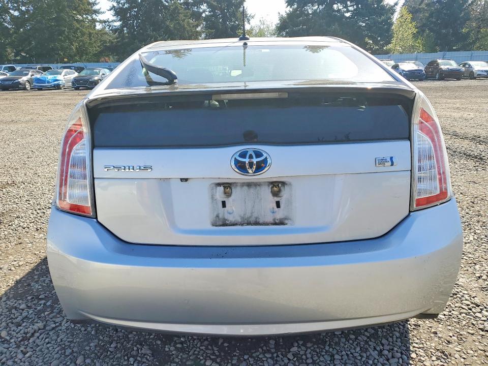 51205036 :رقم المزاد ، JTDKN3DU4F0396628 vin ، 2015 Toyota Prius مزاد بيع