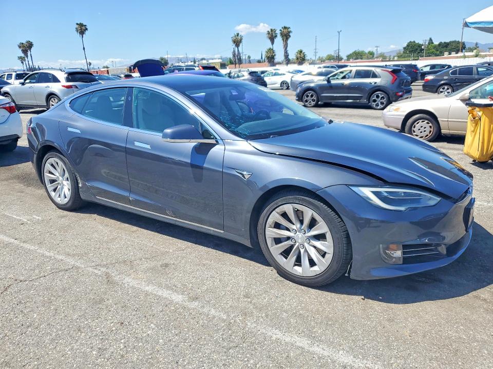 Продажа на аукционе авто 2017 Tesla Model S, vin: 5YJSA1E14HF205217, номер лота: 49006446