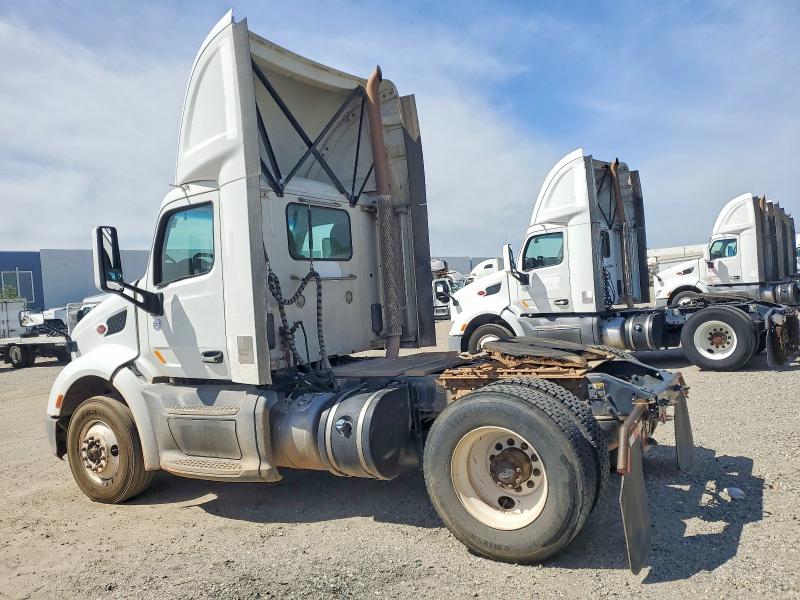 Продажа на аукционе авто 2017 Peterbilt 579, vin: 1XPBA48X4HD428641, номер лота: 46211726