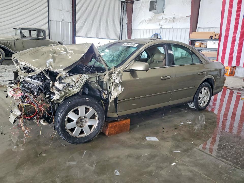 48648806 :رقم المزاد ، 1LNHM87A92Y679903 vin ، 2002 Lincoln Townhouse Ls مزاد بيع