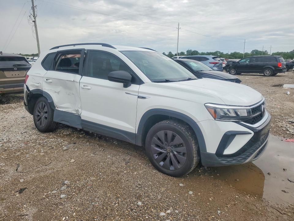 50477796 :رقم المزاد ، 3VVCX7B20NM078624 vin ، 2022 Volkswagen Taos مزاد بيع