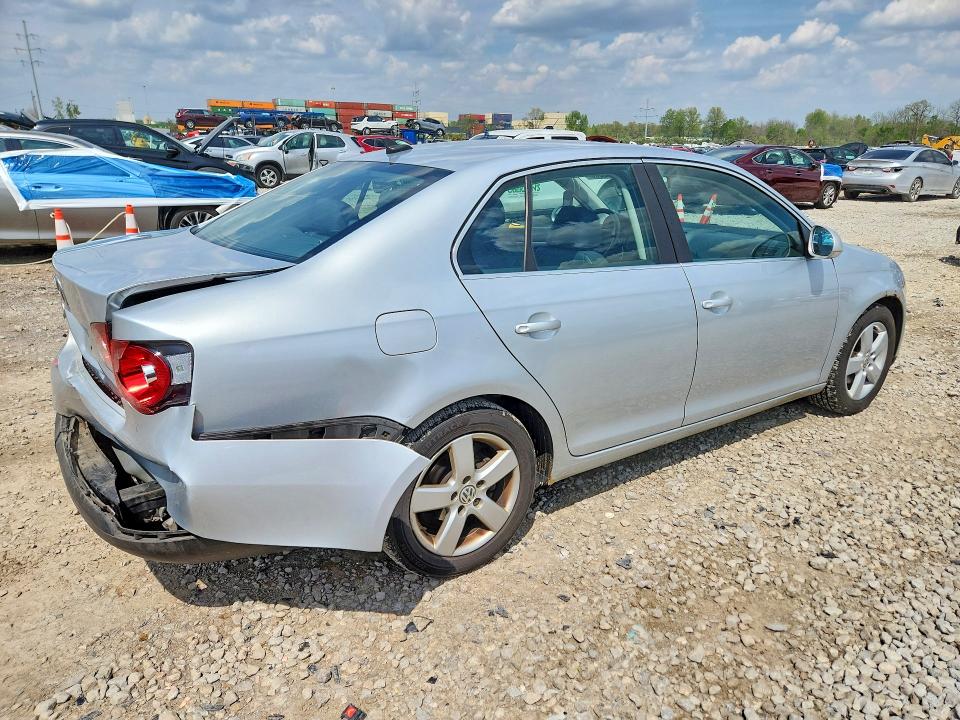 51410366 :رقم المزاد ، 3VWRZ71K18M059327 vin ، 2008 Volkswagen Jetta مزاد بيع