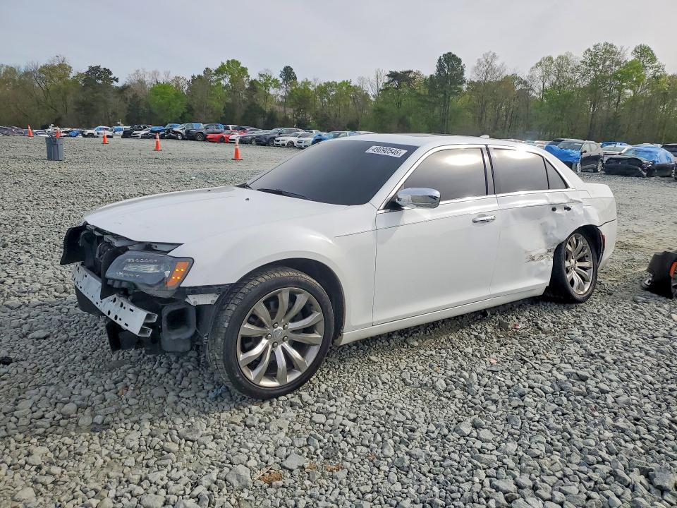 Auction sale of the 2016 Chrysler 300c, vin: 2C3CCAET1GH135043, lot number: 49090546