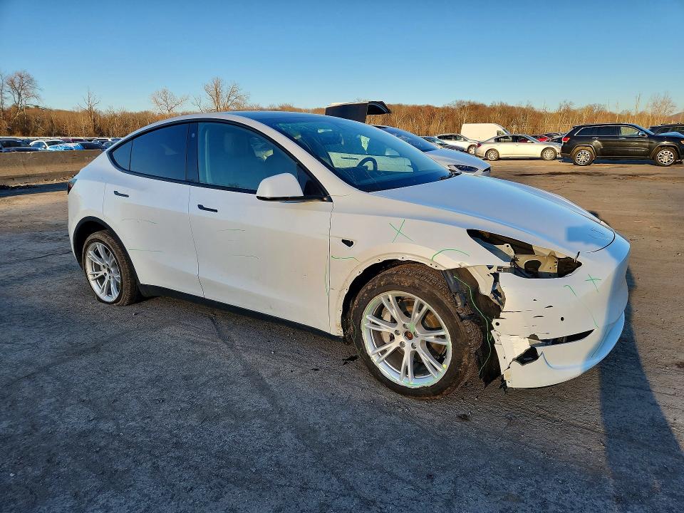 48339566 :رقم المزاد ، 5YJYGDEE0MF208770 vin ، 2021 Tesla Model Y مزاد بيع