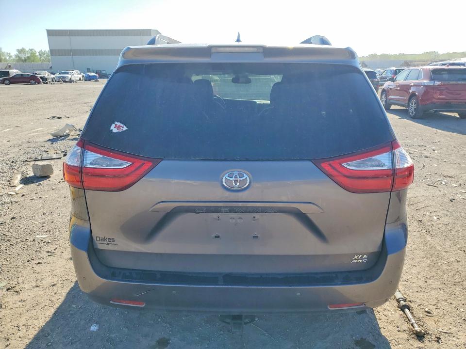 2019 Toyota Sienna მანქანა იყიდება აუქციონზე, vin: 5TDDZ3DC1KS224245, აუქციონის ნომერი: 49943406