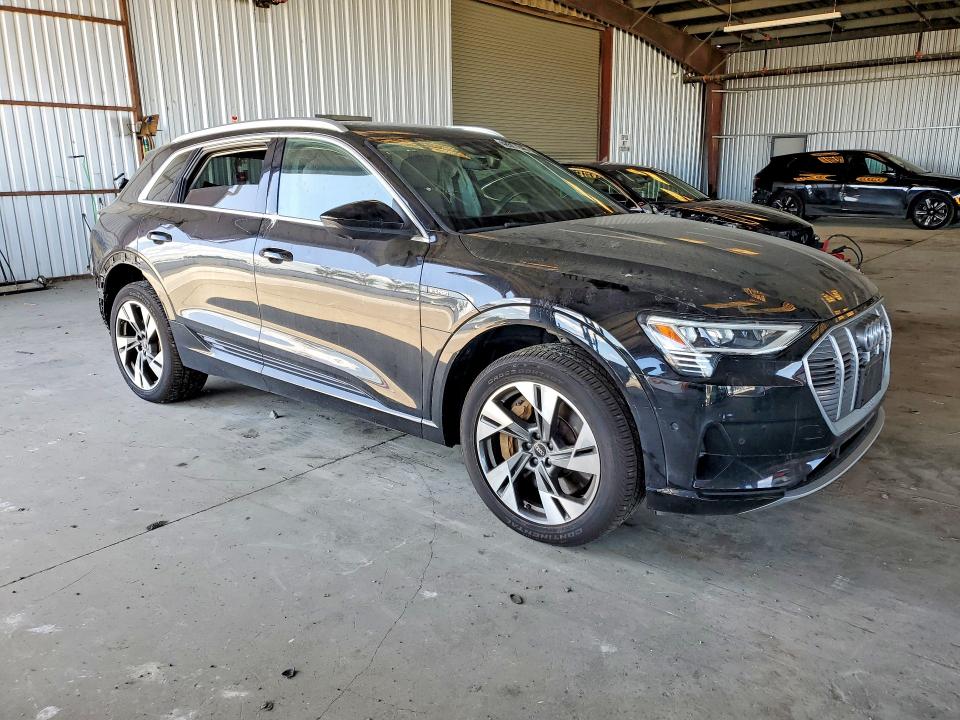 Продаж на аукціоні авто 2022 Audi E-tron, vin: WA1LAAGE0NB031806, номер лоту: 48567646