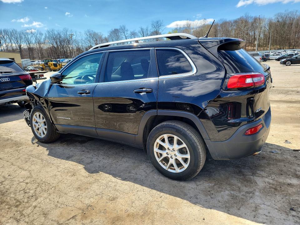 48899356 :رقم المزاد ، 1C4PJMCB4HW666562 vin ، 2017 Jeep Cherokee مزاد بيع