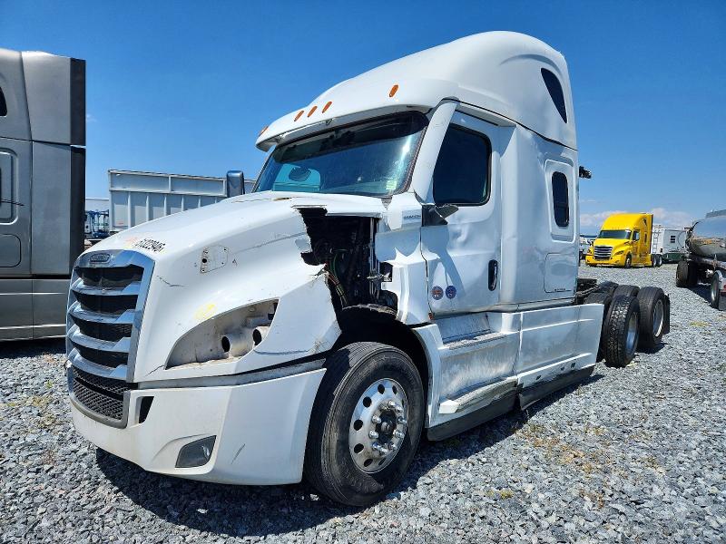 Продажа на аукционе авто 2025 Freightliner Cascadia 126, vin: 3AKJHHDV1SSVY2593, номер лота: 51322946