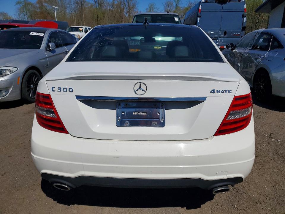Продажа на аукционе авто 2013 Mercedes-benz C, vin: WDDGF8AB6DR246408, номер лота: 51138906