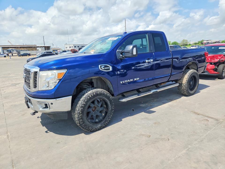 49910576 :رقم المزاد ، 1N6BA1C44HN560982 vin ، 2017 Nissan Titan Xd مزاد بيع