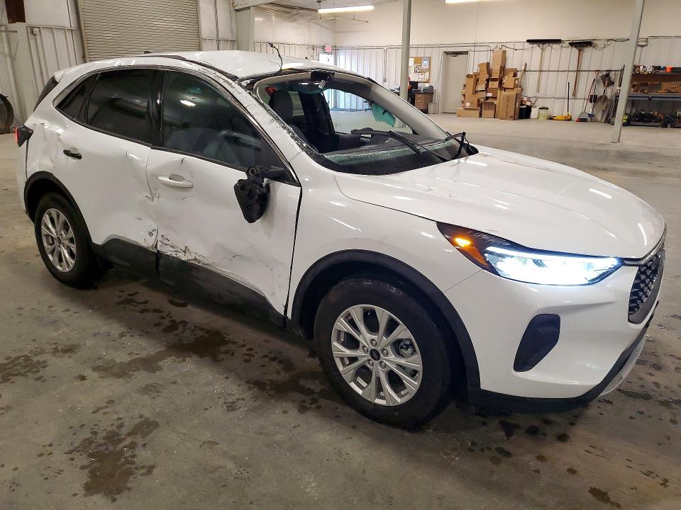 51307496 :رقم المزاد ، 1FMCU0GN4RUB10392 vin ، 2024 Ford Escape مزاد بيع