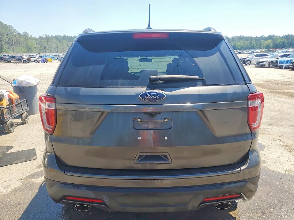 49740566 :رقم المزاد ، 1FM5K7D86JGC28100 vin ، 2018 Ford Explorer مزاد بيع