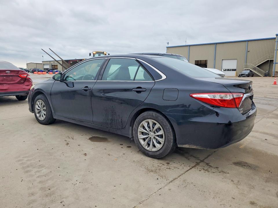 51886666 :رقم المزاد ، 4T4BF1FK8FR478546 vin ، 2015 Toyota Camry مزاد بيع